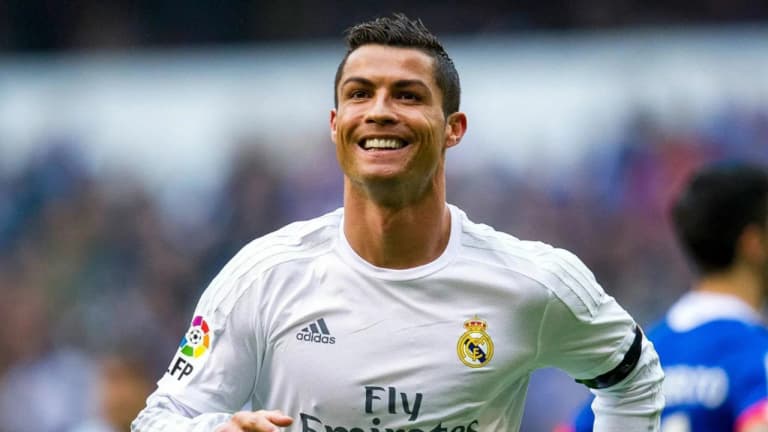 Ronaldo Gifted Everyone iPhones — It’s Been Revealed