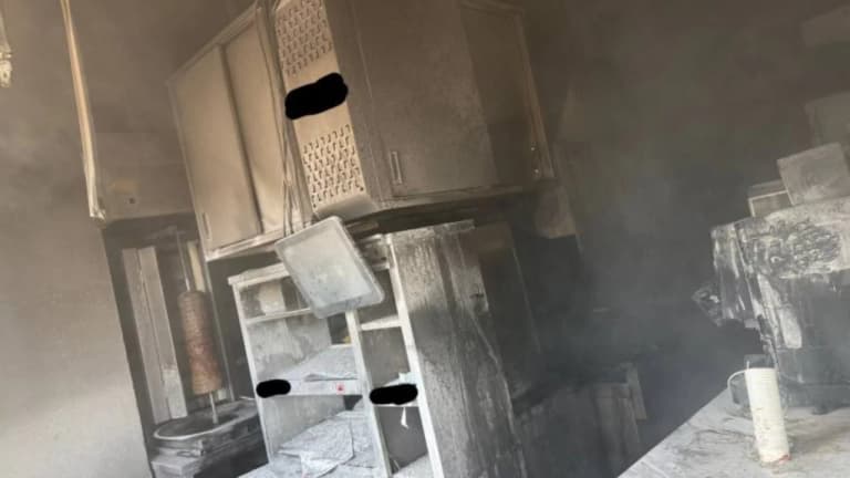 В Ташкенте загорелся ресторан быстрого питания