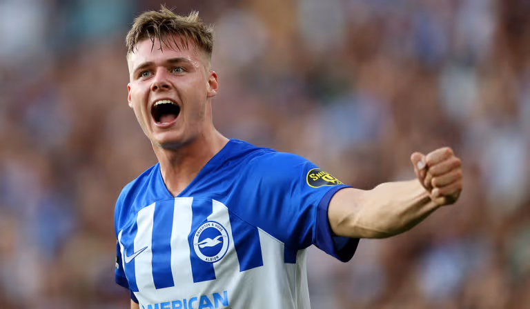 Eldor left, Irish striker approaching Rome