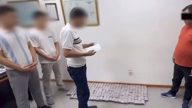 Citizen caught secretly selling powerful drugs
