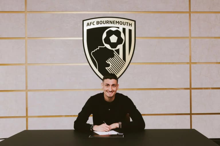 Famous Serbian goalkeeper Djordje Petrovic transferred from Chelsea to Bournemouth