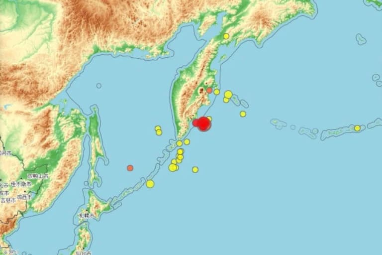 Three earthquakes hit Kamchatka in one day: tsunami warning issued