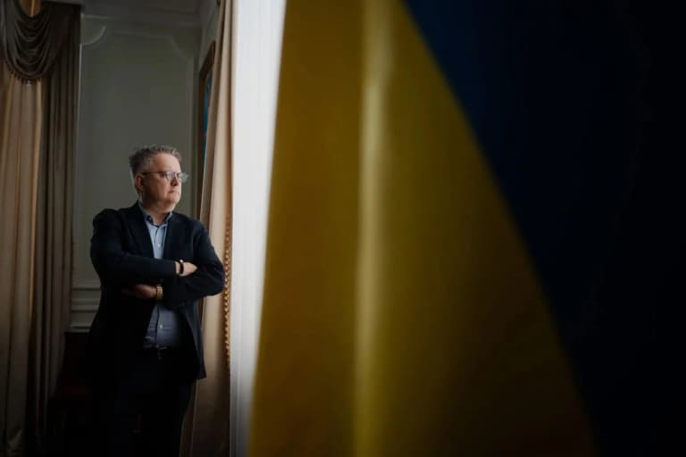 Зеленский-Путин учрашуви Украина таслим бўлиш шартида бўлади