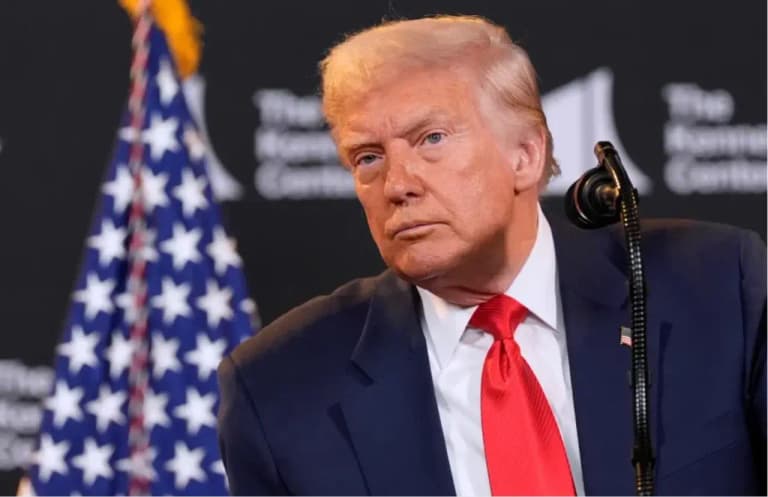 Трамп: Путин билан Аляскадаги учрашувда ҳудудлар “тақсимоти” муҳокама қилинмайди