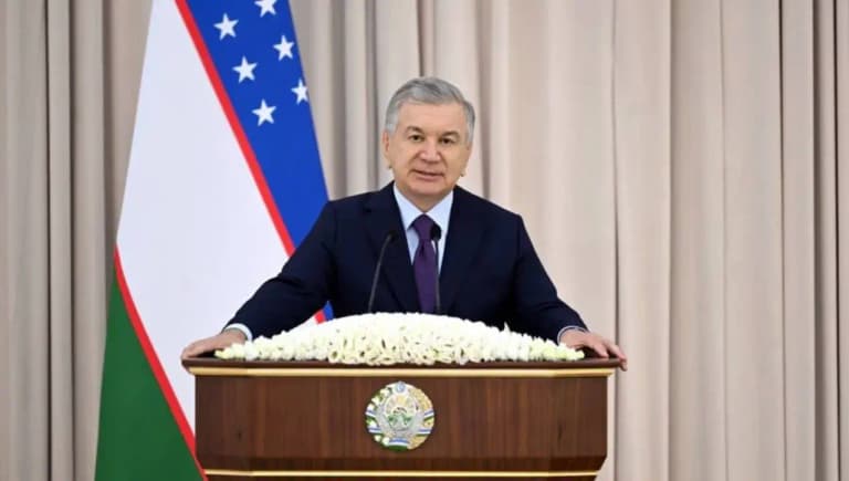 Шавкат Мирзиёев Наманганда: «Навбаҳор» ва «Аякс» ҳамкорлиги ҳақида...