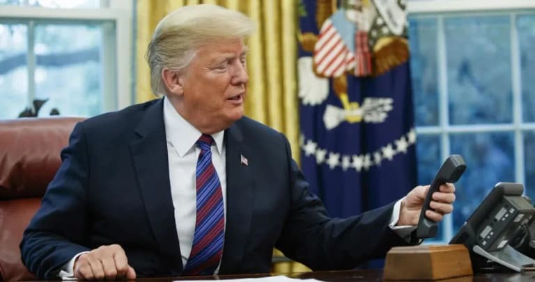 Си Жинпин ва Доналд Трамп телефонда суҳбатлашишди