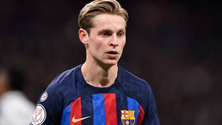 Frenki de Yong “Arsenal” режалари марказида