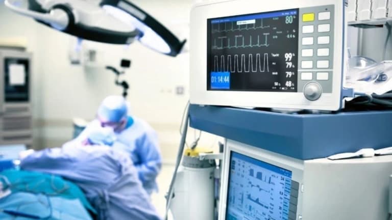 Жеке клиникаларға жаңа мүмкіндік: медициналық құрал-жабдықтарды бажсыз әкелу мерзімі ұзартылды