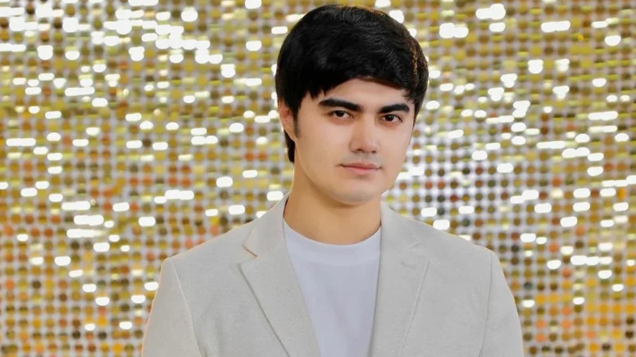 Актер Шахзод Султанов анасына туған күнінде естен кетпес сыйлықтар жасады