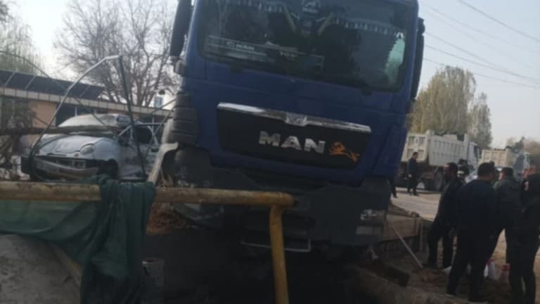 MAN юк машинаси Паркентда 4 та маҳаллани газсиз қолдирди