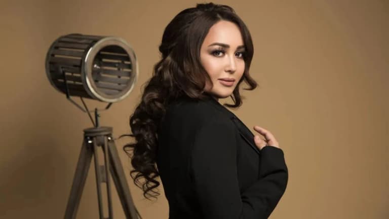 Yulduz Turdiyeva oila davrasida qo‘shaloq tug‘ilgan kunni nishonladi