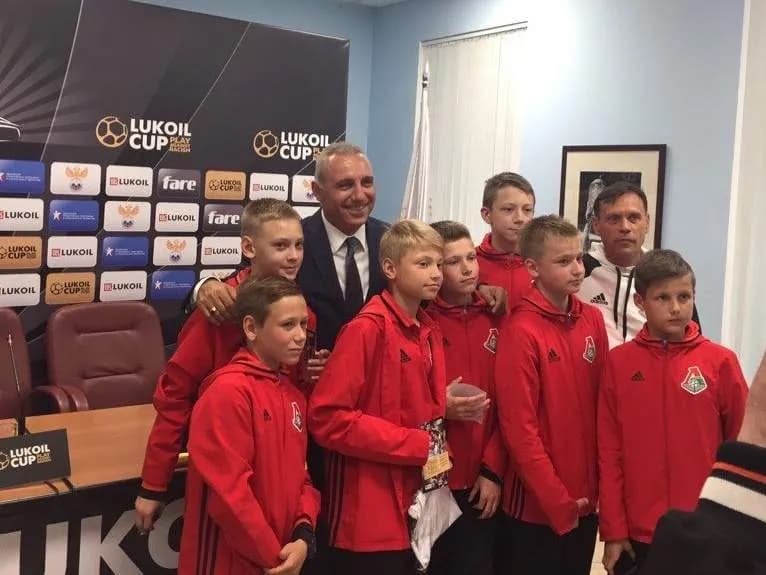 Стоичков приветствовал формат с 48 командами