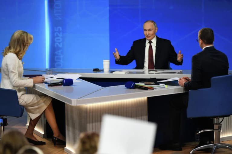 Владимир Путиннинг матбуот анжумани: Энг муҳим ва долзарб баёнотлар