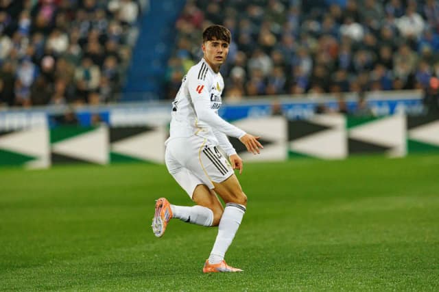 Arsenal Real himoyachisi Viktor Valdepenyasni kuzatmoqda