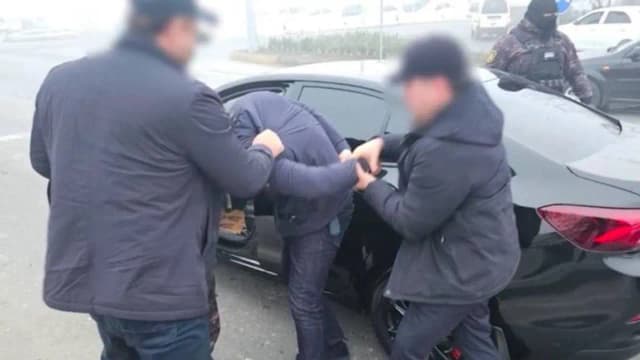 В Андижане задержана преступная группа, угрожавшая оружием и ножом и вымогавшая деньги