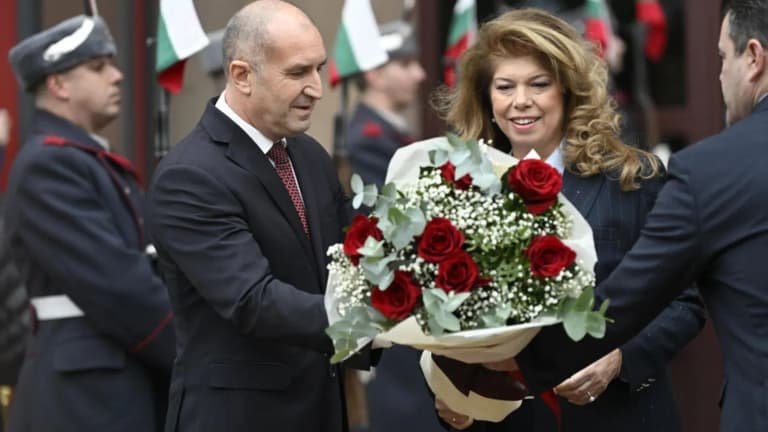 Bulgaristan’da tarihi dönüm noktası: İliyana Yotova resmen cumhurbaşkanlığı yetkilerini devraldı