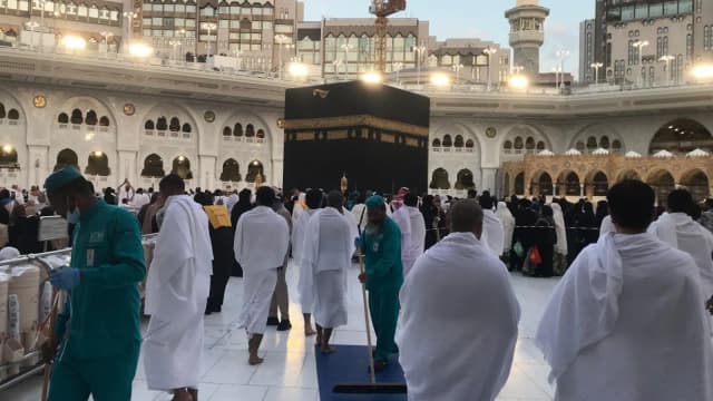 Makkada qirg‘izistonlik ziyoratchilar uchun bepul mehmonxona quriladi