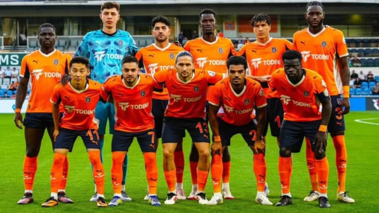 Başakşehir: Shomurodov ve Fayzullayev ilk 11'de