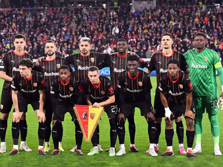 Lens Baş Antrenörü Saj, Şampiyonluk Yarışında Pes Etmemeye Çağırıyor