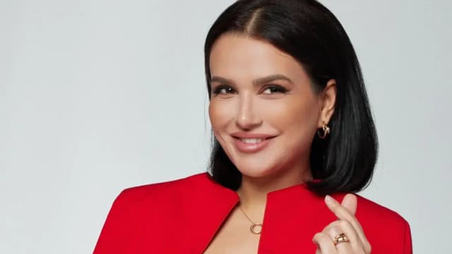 Нилуфар Усмонова представляет поклонникам песню «Билмайман» сегодня