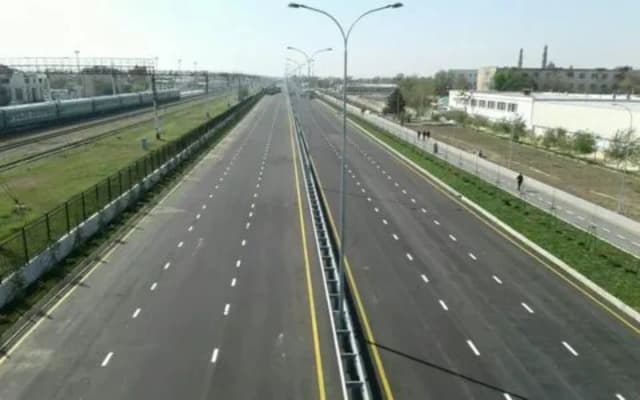 Taşkent'te yeni ücretli yollar ve hızlı otoyollar inşa edilecek