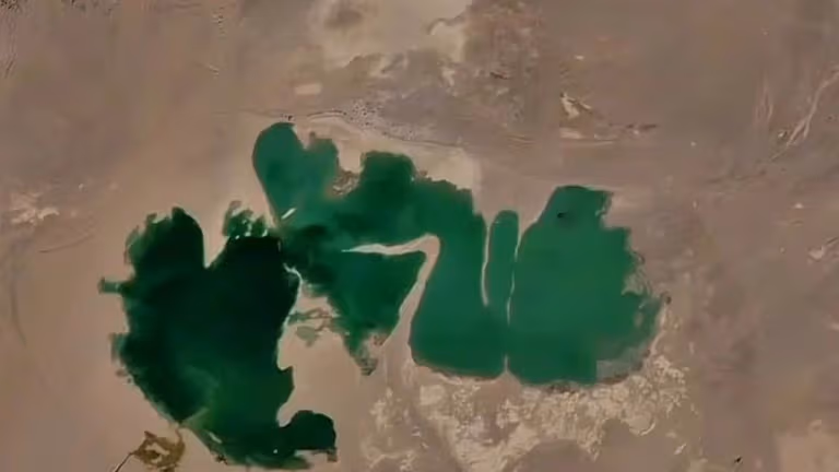 Une mer immense apparue au milieu du désert en Ouzbékistan étonne tout le monde