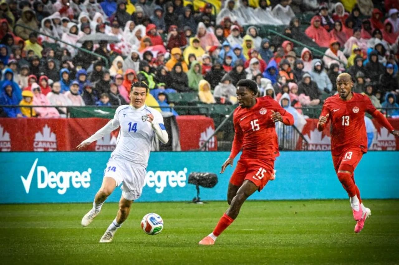 La selección de Uzbekistán cae derrotada ante Canadá