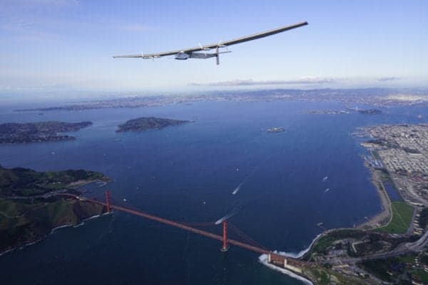 Solar Impulse 2 самолёти тинч океанини кесиб ўтди