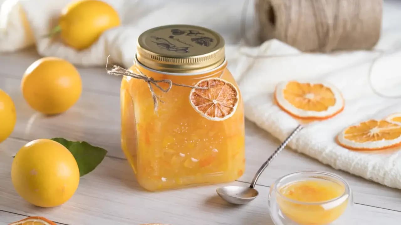 Sweet lemonades and fizzy drinks sharply increase hair loss risk