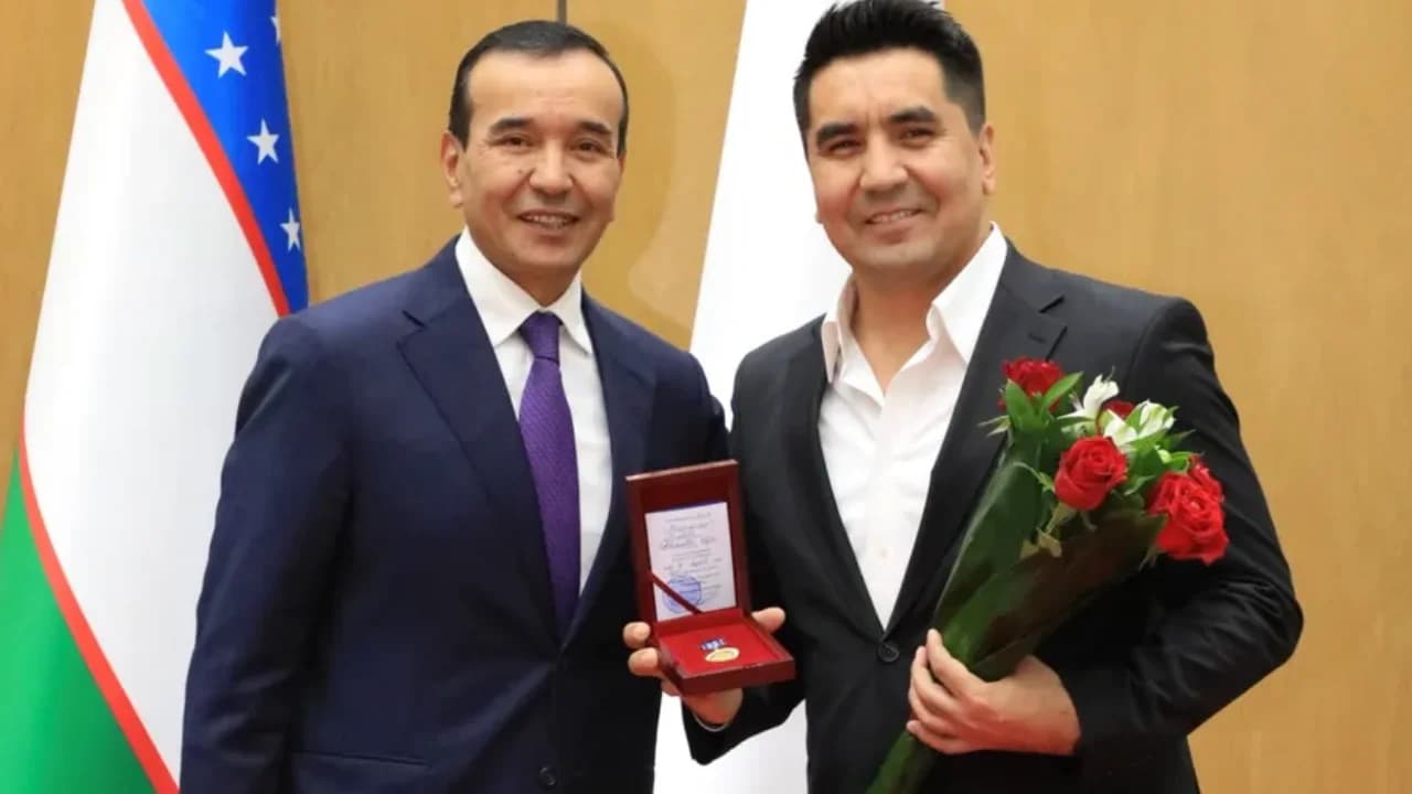 Blogger Bobur Mansurov awarded with state award