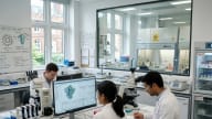 Кембридж университети сунъий интеллект томонидан яратилган илк вакцинани синовдан ўтказди