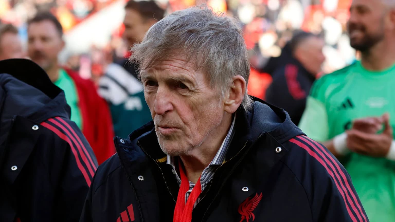 Liverpool efsanesi Sir Kenny Dalglish kanserle mücadele ettiğini açıkladı