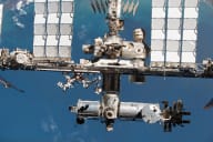 NASA astronavtlari sizib chiqish sababli SpaceX Dragon kemasiga yashirindi