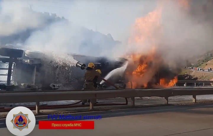 «Qamchiq»da yuk mashinasi YTHga uchradi va yonib ketdi