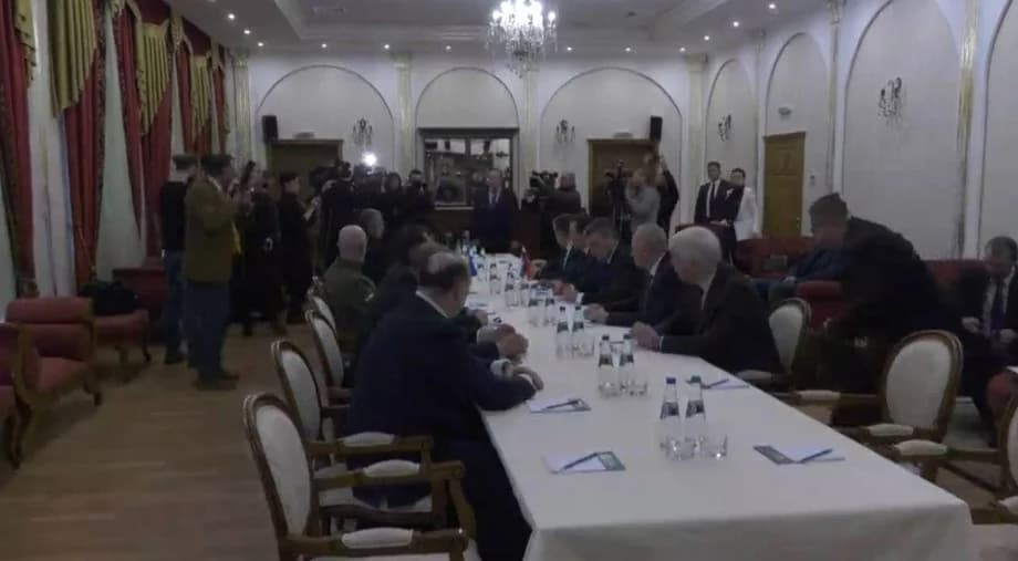 Ukraina va Rossiya muzokaralari boshlandi