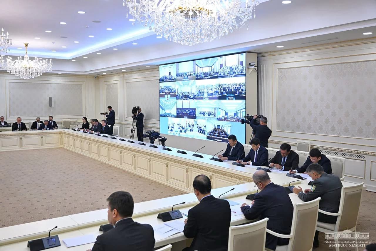 Shavkat Mirziyoyev ta’lim sohasida mavjud muammolarni tahlil qildi