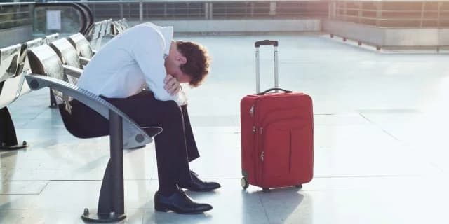 Aeroportda nimalarni qilmaslik kerak?