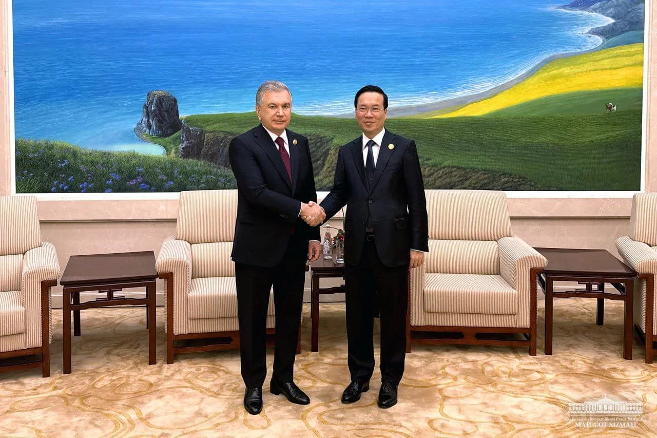 Shavkat Mirziyoyev Vetnam prezidenti bilan uchrashdi