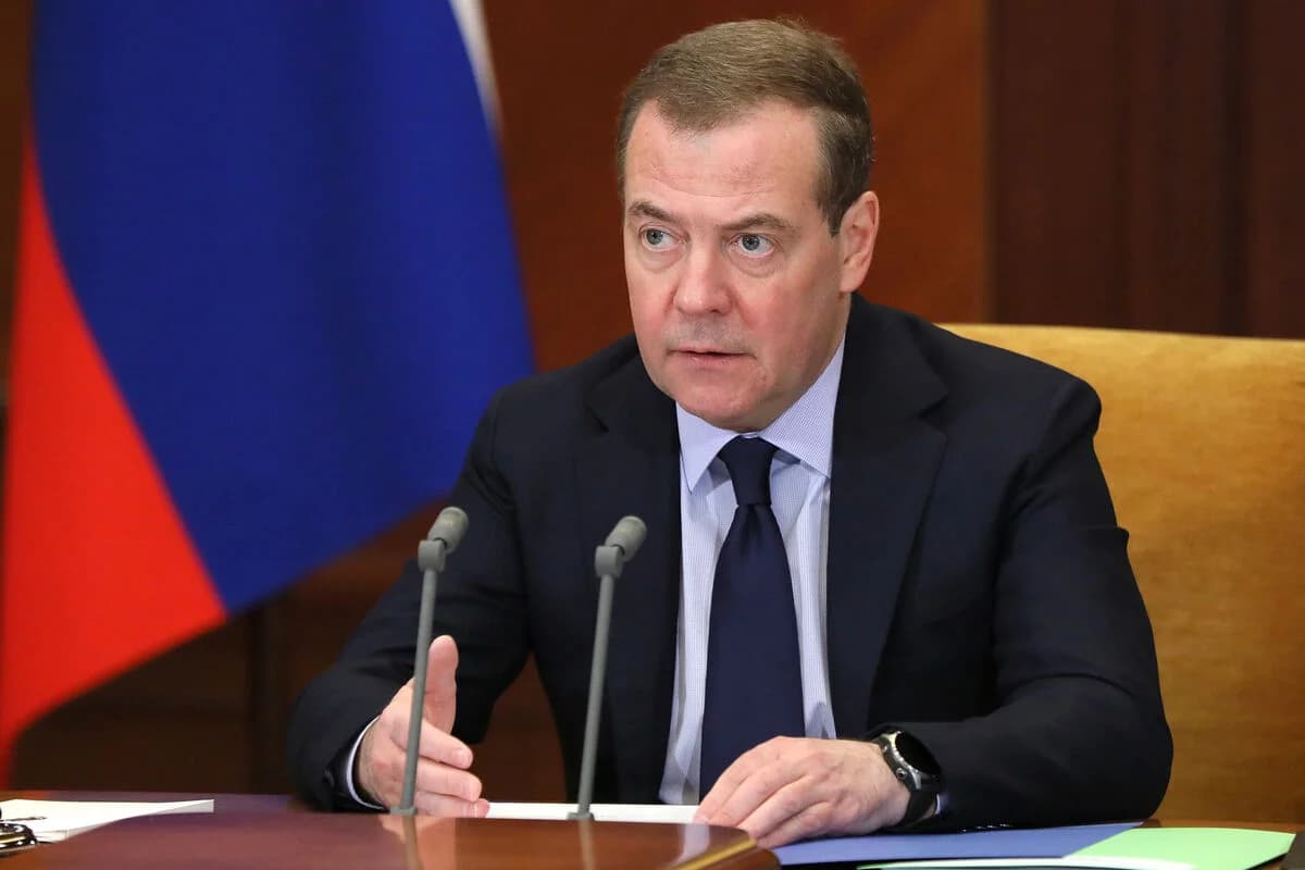 Medvedev: “Ukrainaga berilgan qurollar Isroilda faol qo‘llanilmoqda”