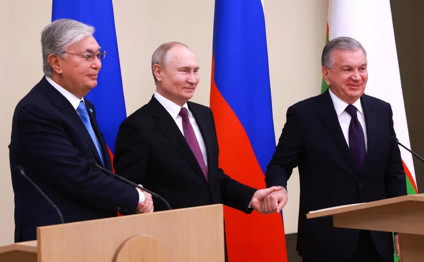 Mirziyoyev, Putin va To‘qayev Qozog‘iston orqali O‘zbekistonga Rossiya gazi yetkazilishiga start berdi