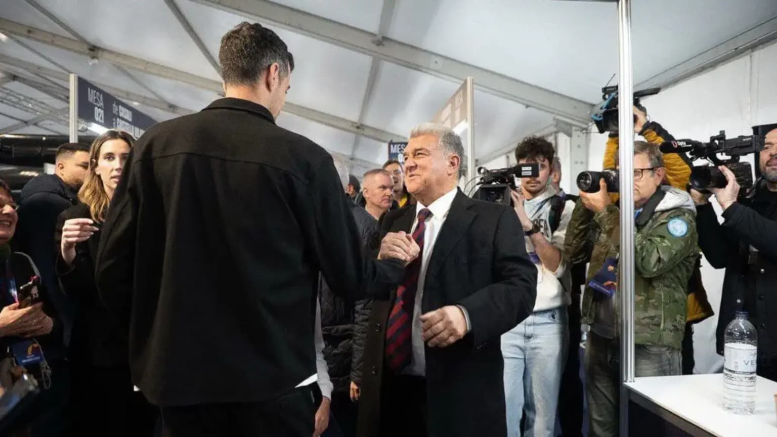 Лапорта катта устунлик билан яна «Барселона» президенти бўлишга яқин