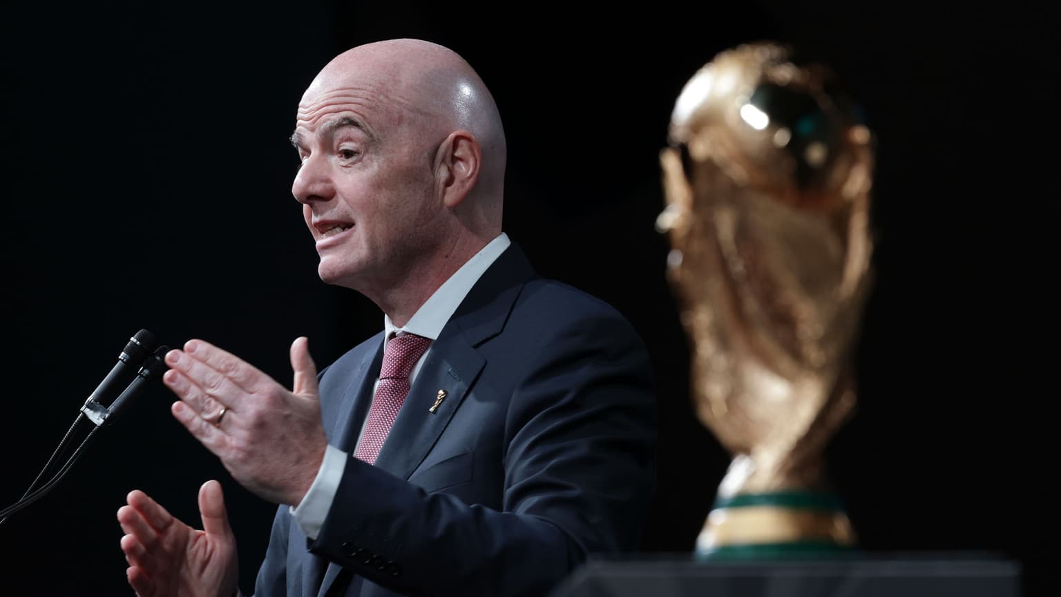 ФИФА президенти 2026 йилги жаҳон чемпионати муваффақиятли ўтишига ишонмоқда