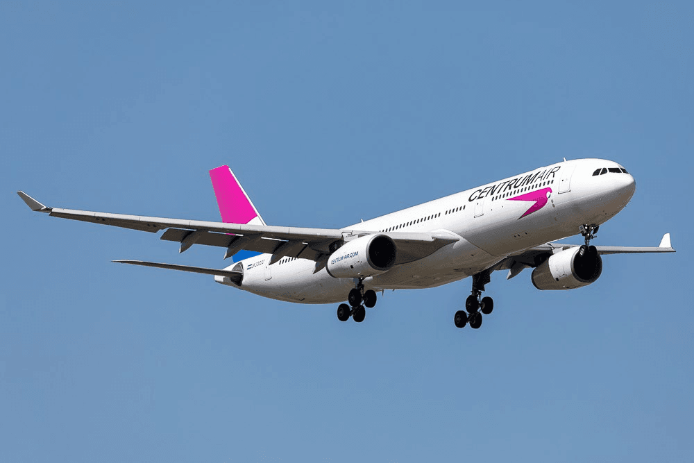 Centrum Air flight delayed due to lightning strike