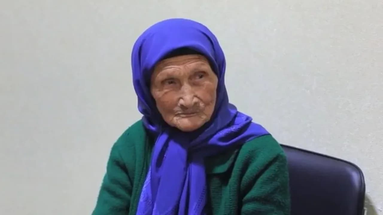 Namanganda 93 yoshli momoga ilk bor tug‘ilganlik haqidagi guvohnoma topshirildi