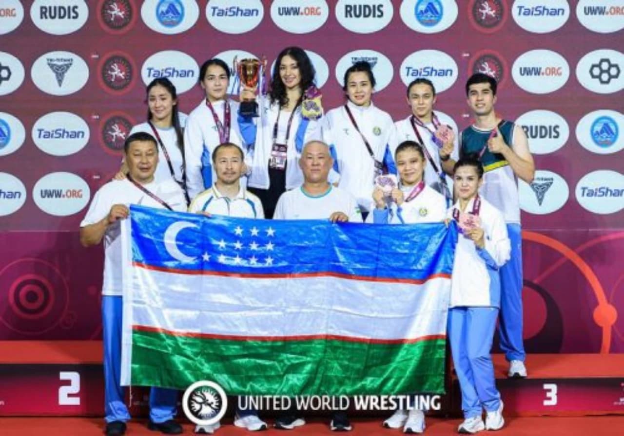 Узбекские борцы завоевали четыре медали на чемпионате Азии