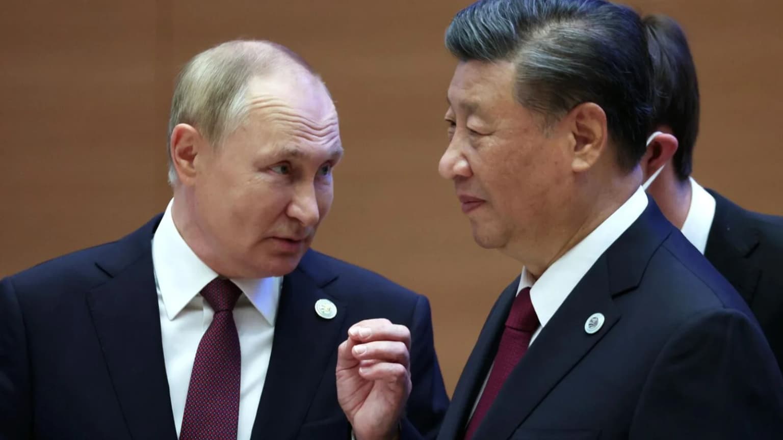 Путин ва Си Сзинпин кўп қутбли дунё бўйича декларация имзолайди
