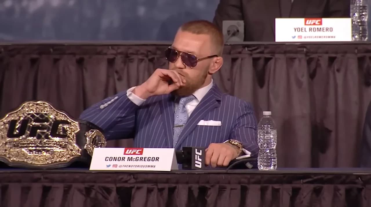 Makgregor Xolloueyga qarshi jang oldidan ruhlandi
