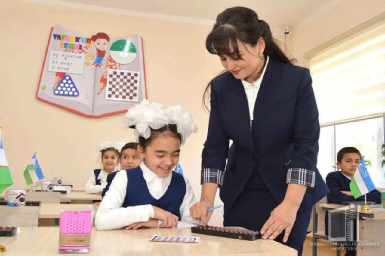 Discounts on travel tickets for educators in Uzbekistan