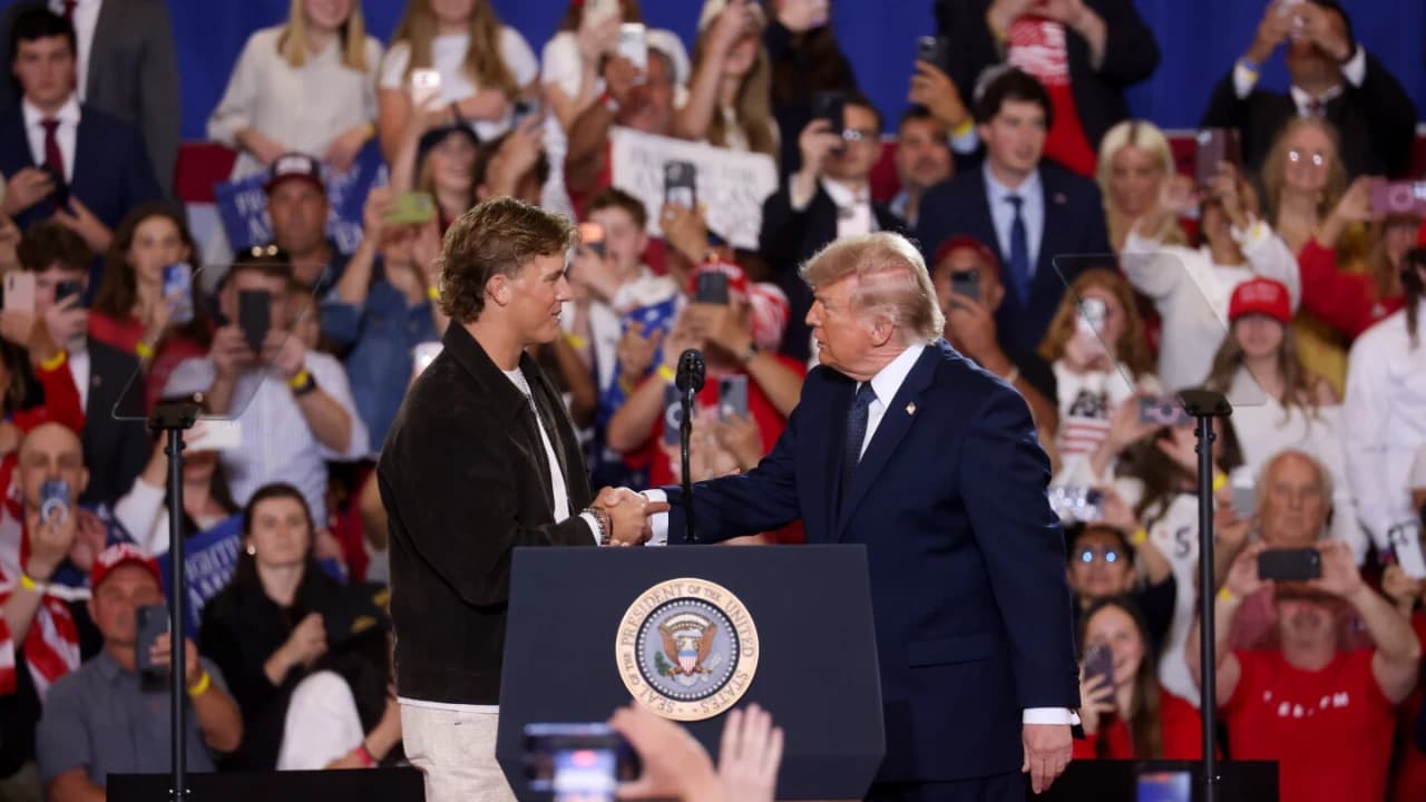 Встреча Dart и Trump: это видео потрясло социальные сети