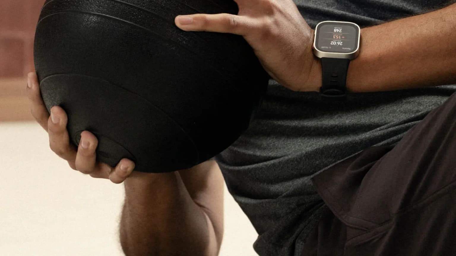 AMOLED, GPS va 4 GB xotira: Amazfit Bip Max sotuvlari boshlandi